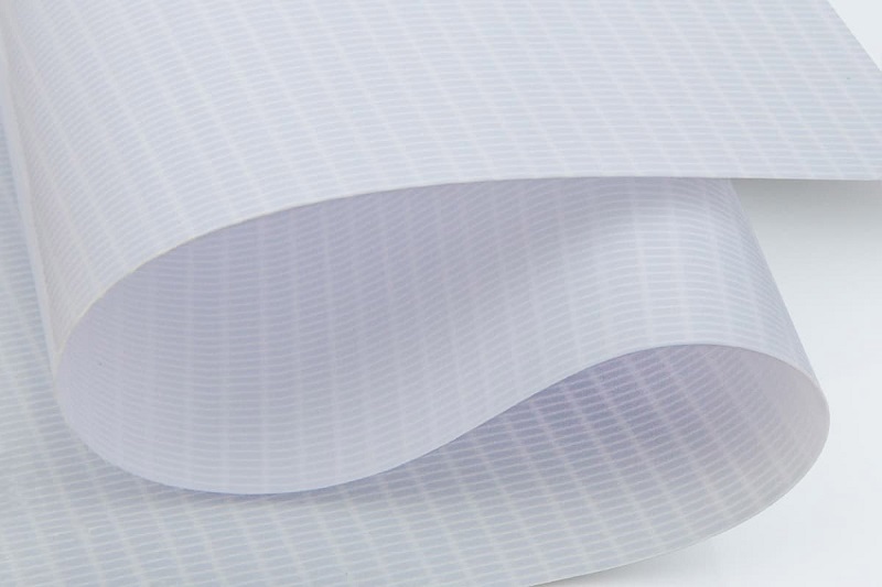 Voidaanko Flex-taustavalaistut ulkobannerit pestä korkeapaineisella vesisuihkulla?